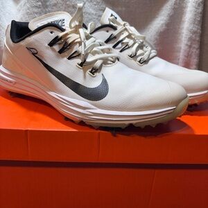 Nike Lunar Command 2 golf shoes